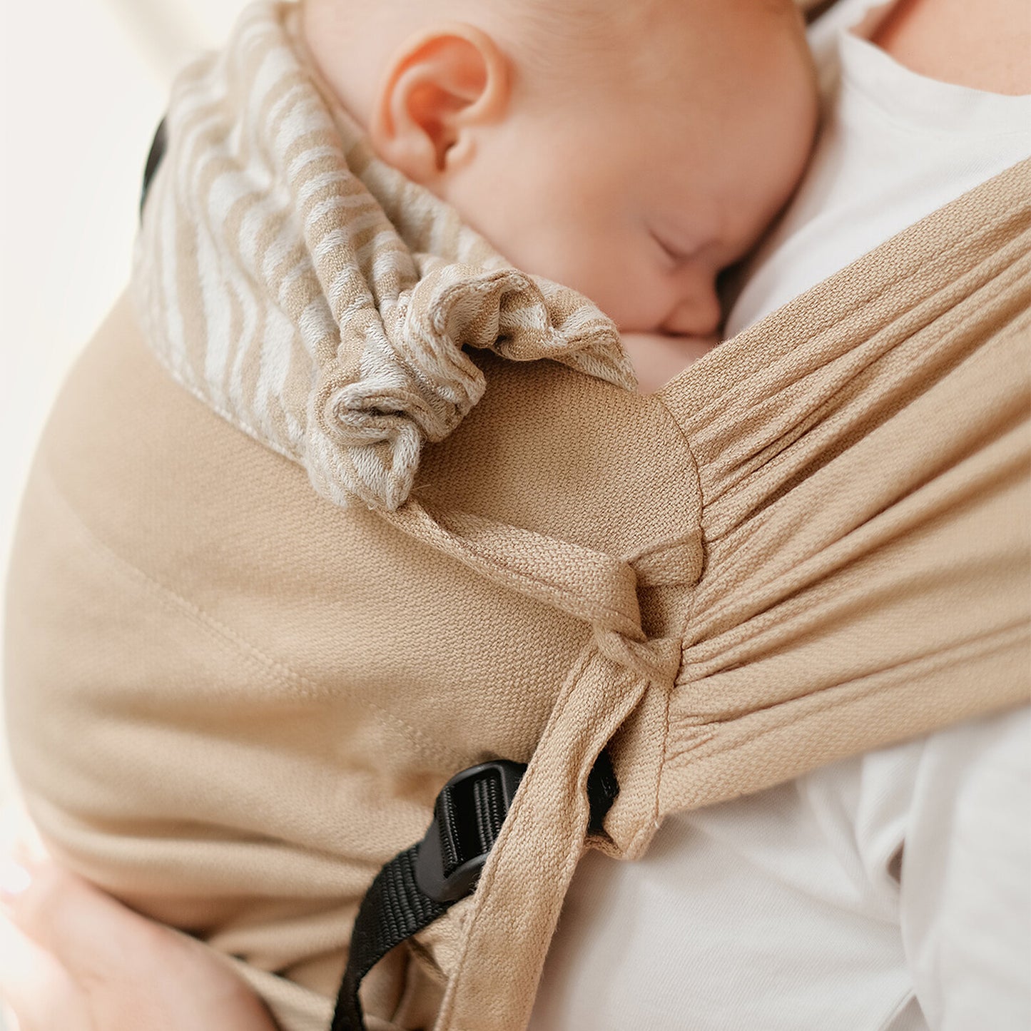 Le porte-bébé P’tit Evo en coton bio lavable à 30°C