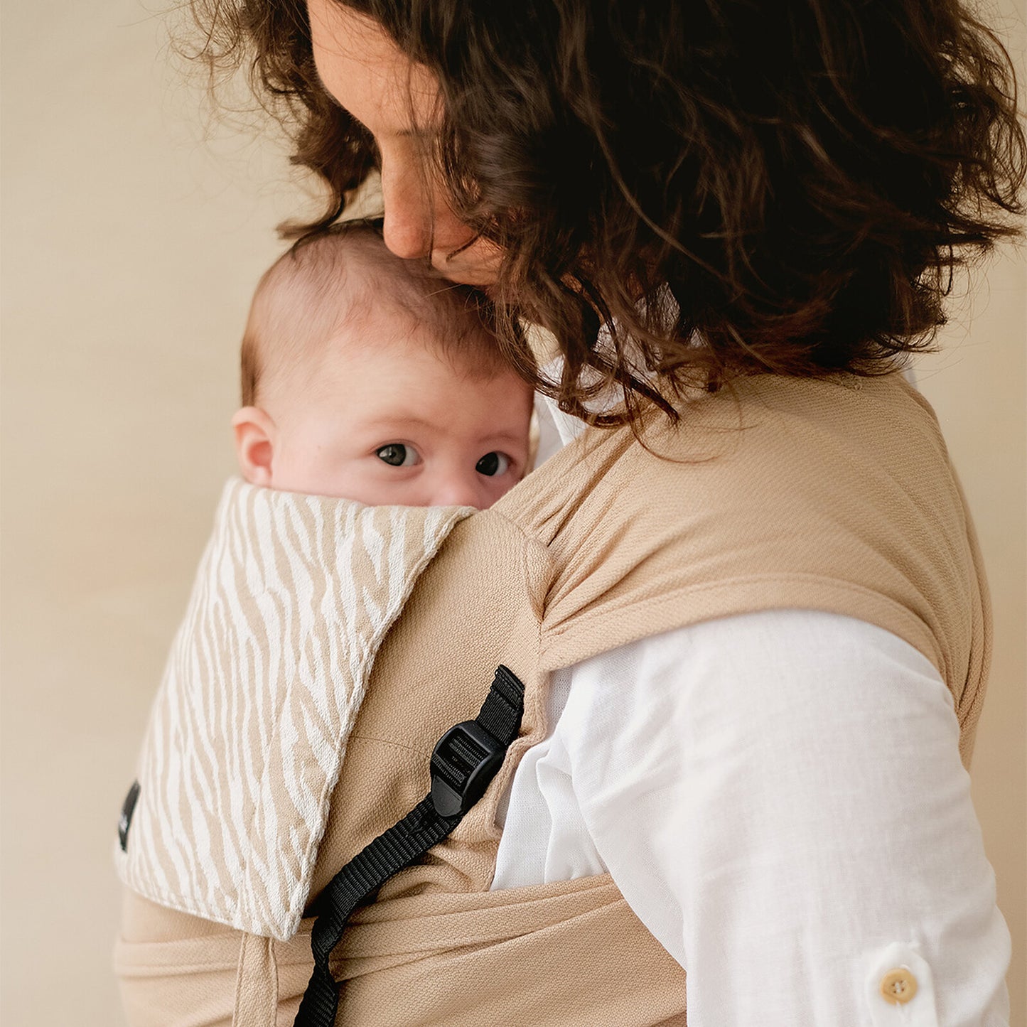 Portage ventral du Neobulle P’tit Evo – bébé en sécurité