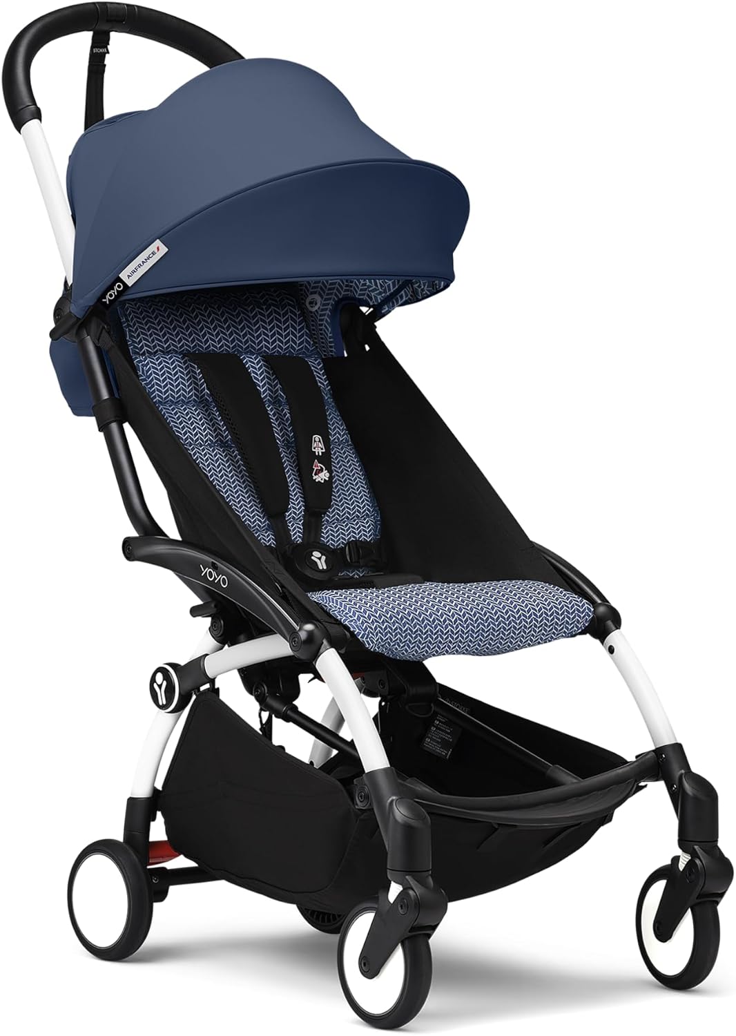 Poussette Yoyo bleue avec panier vue de côté
