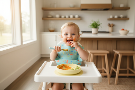 Bien équiper bébé pour les repas : le guide complet
