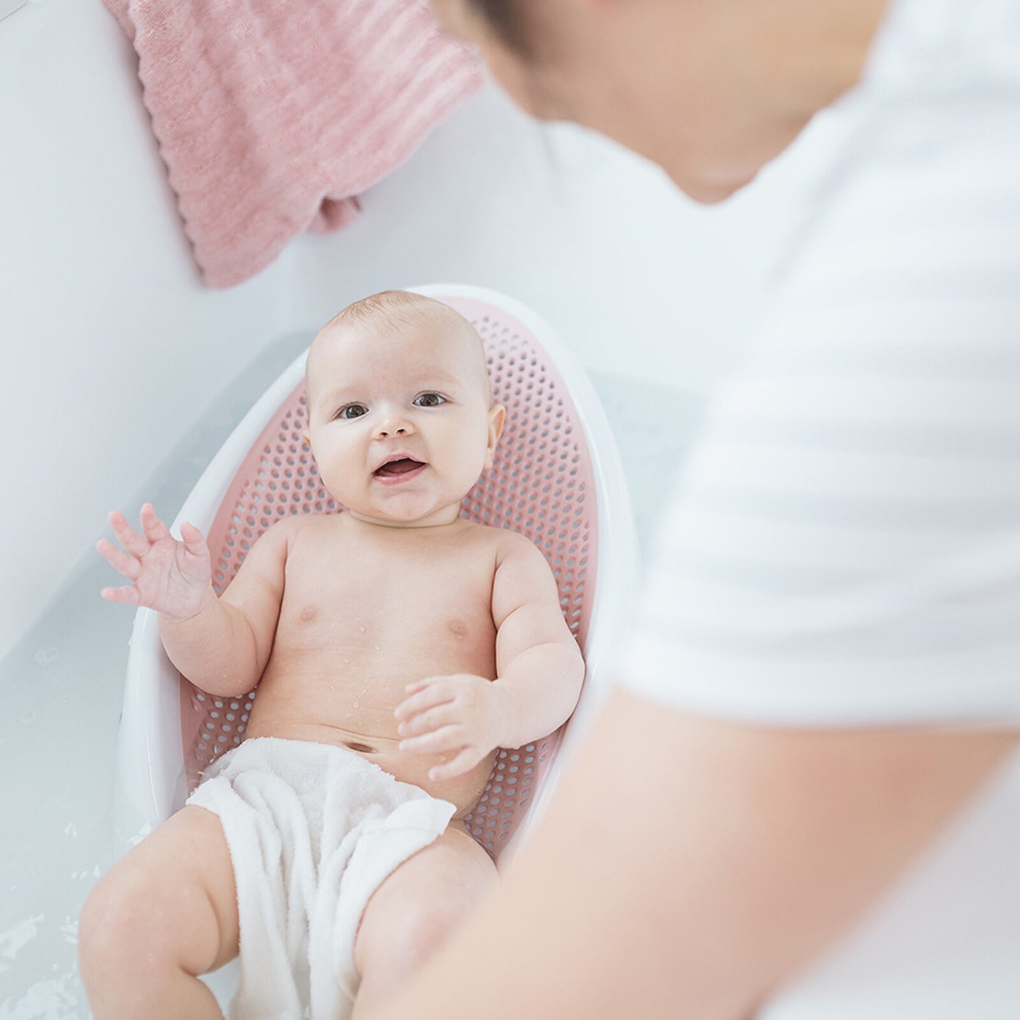 Utilisation du transat de bain Angelcare pour bébé 3