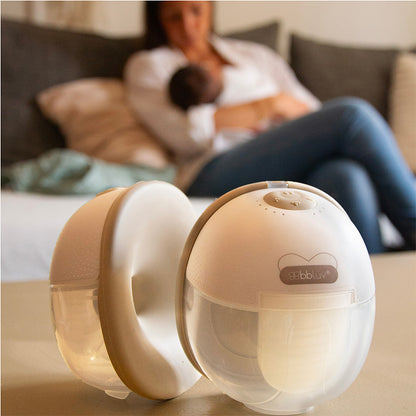 Utilisation du tire-lait portable chauffant Bblüv MumFlow en mode mains libres
