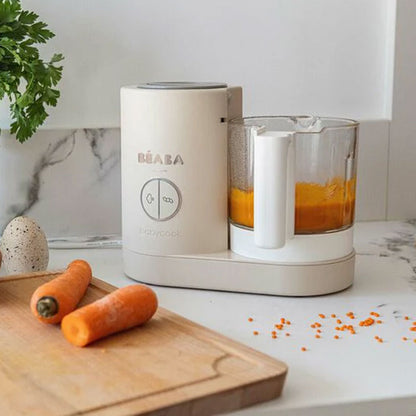 Préparation des repas de bébé avec le robot BÉABA Babycook Neo
