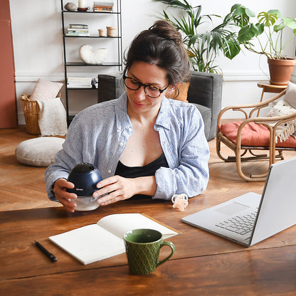 ire-lait Béaba Night Blue rechargeable avec câble USB-C