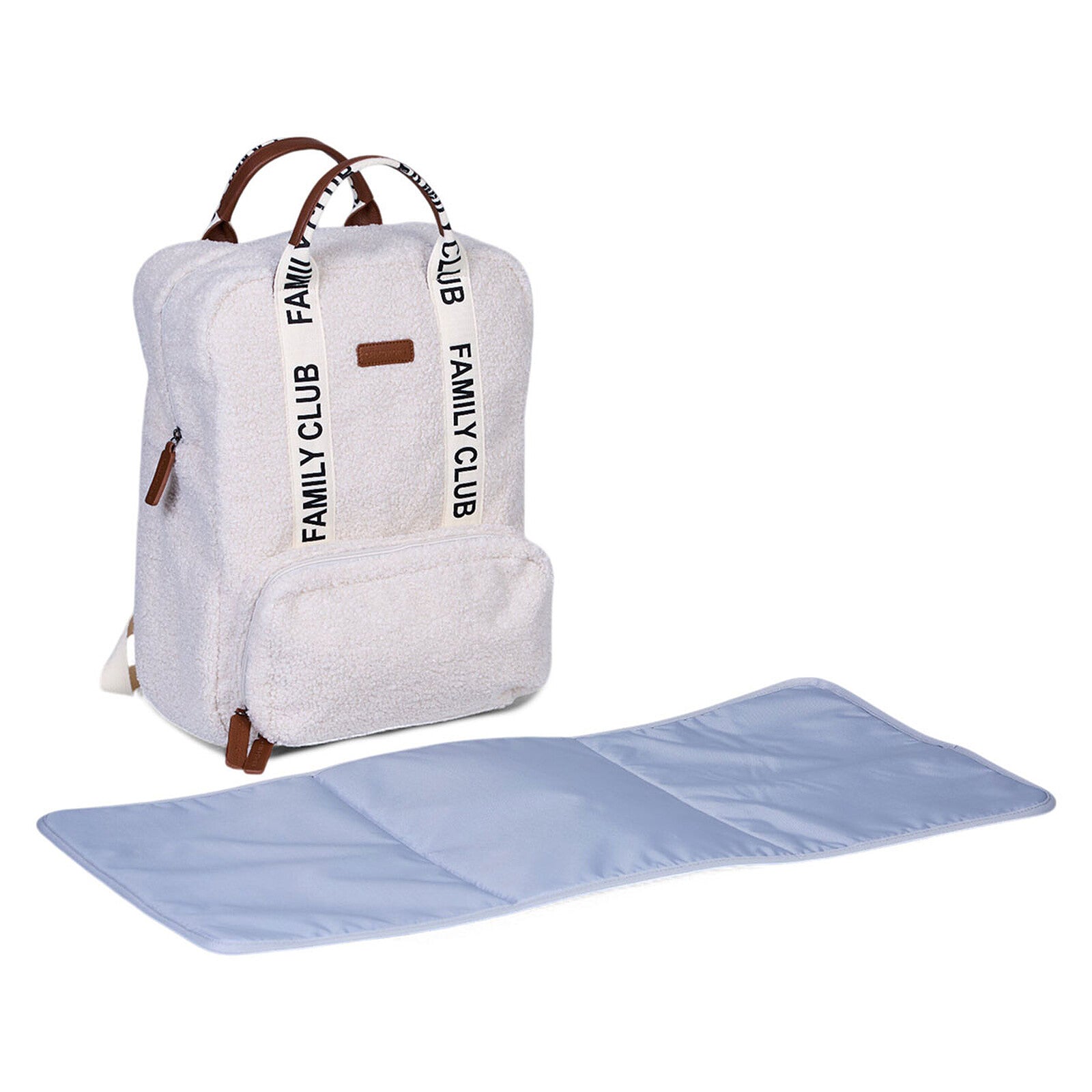 Sac à dos à langer Childhome Teddy Off White porté en situation