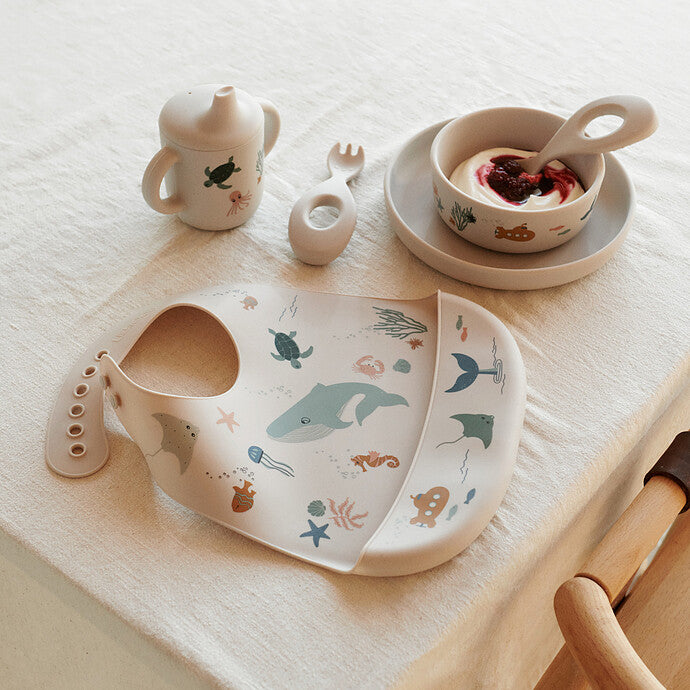 alt="Assiette Liewood Sanna en silicone facile à nettoyer pour repas bébé" 2