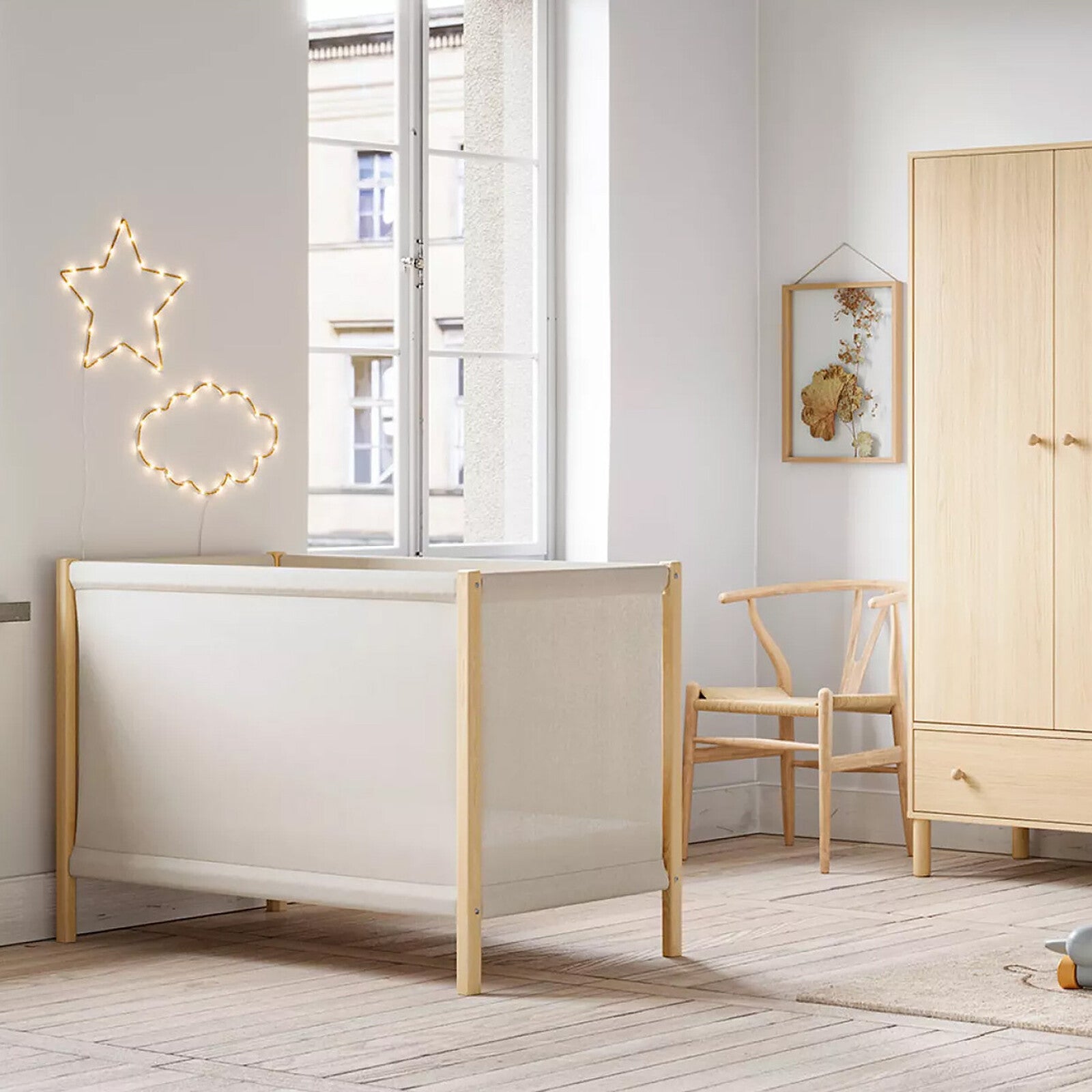 ALT : Lit Vox Tela style chic et discret, idéal pour chambre moderne