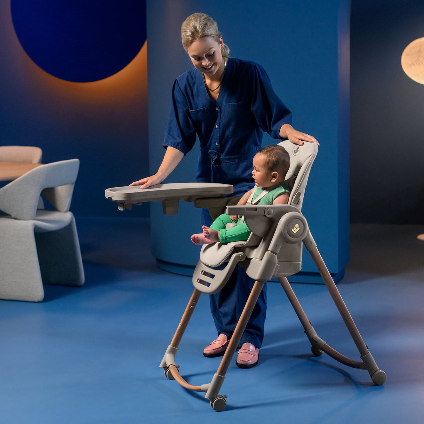 Détails de la chaise haute Maxi-Cosi Minla Plus Elegance Terra

