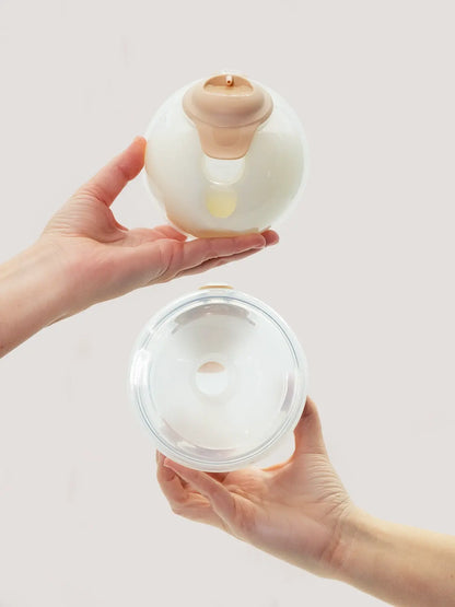 
ALT : Maman utilisant le tire-lait Perifit Flow – confort et liberté