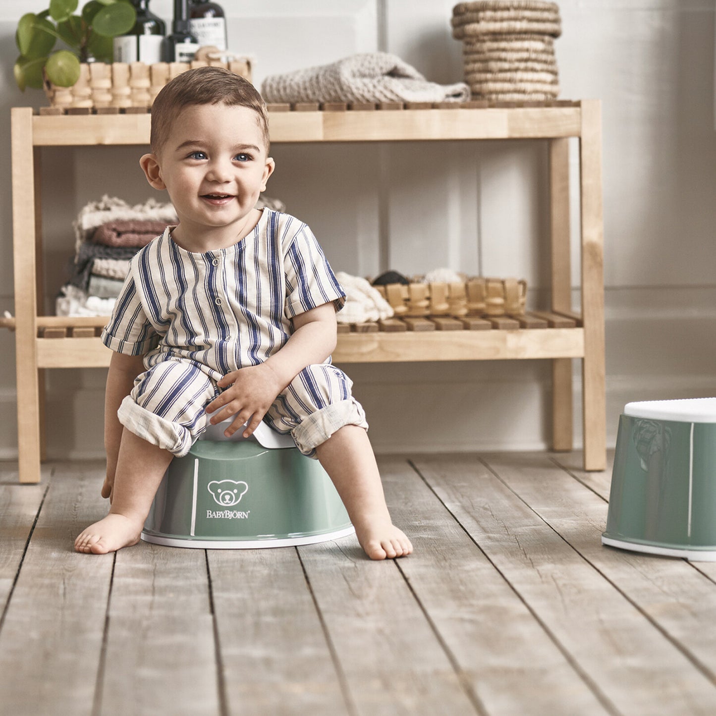 Pot toilette bébé BabyBjörn Pot Smart – surface lisse sans recoins
