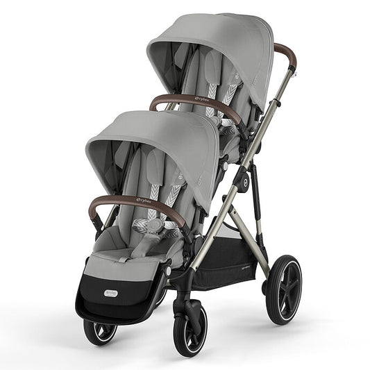 Poussette compacte bébé légère et pratique pour les sorties en ville