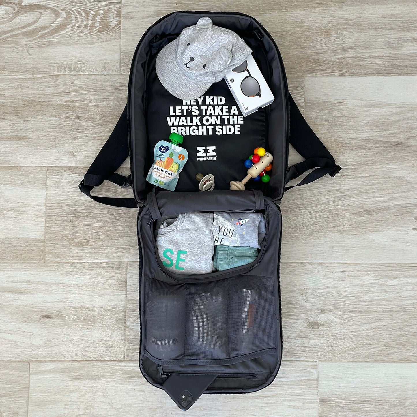 intérieur du sac à langer MiniMeis HERO G5 Black avec rangements